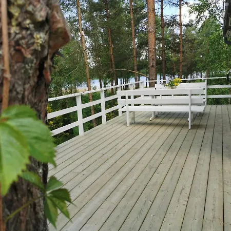 Nad Rozlewiskiem Willa *