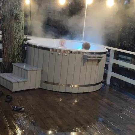 Sosnowy Azyl Villa *