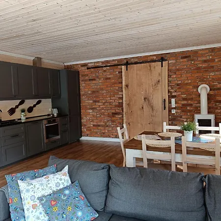 Sosnowy Azyl Villa *